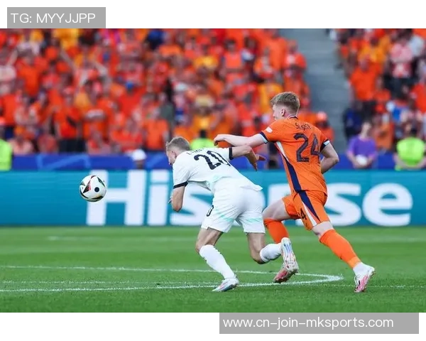 2004年欧洲杯小组赛精彩回顾荷兰对阵捷克下半场激战瞬间解析 2004年欧洲杯小组赛精彩回顾荷兰对阵捷克下半场激战瞬间解析