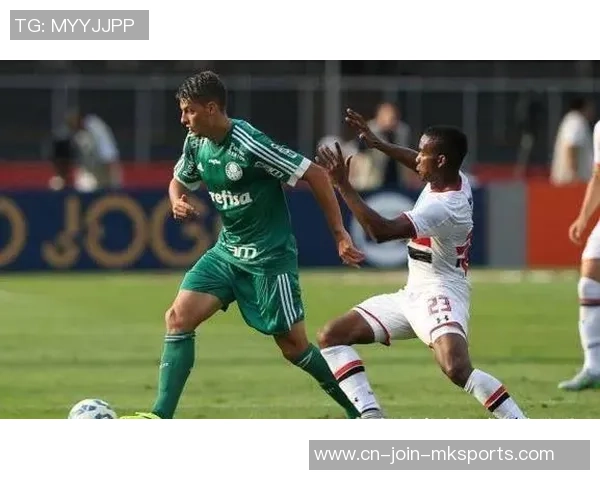 沙佩科恩斯与累西腓体育激烈对决比分揭晓精彩瞬间回顾 沙佩科恩斯与累西腓体育激烈对决比分揭晓精彩瞬间回顾